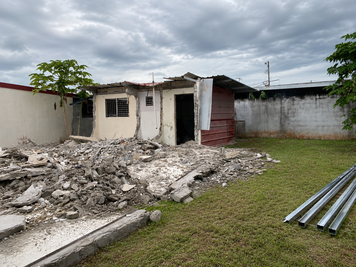 Obra 1: demolición y preparación del terreno