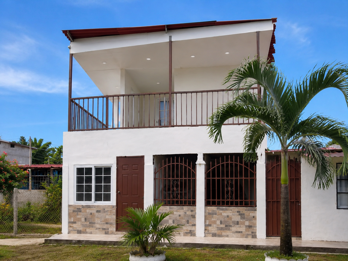 Obra 2: vivienda de dos niveles terminada